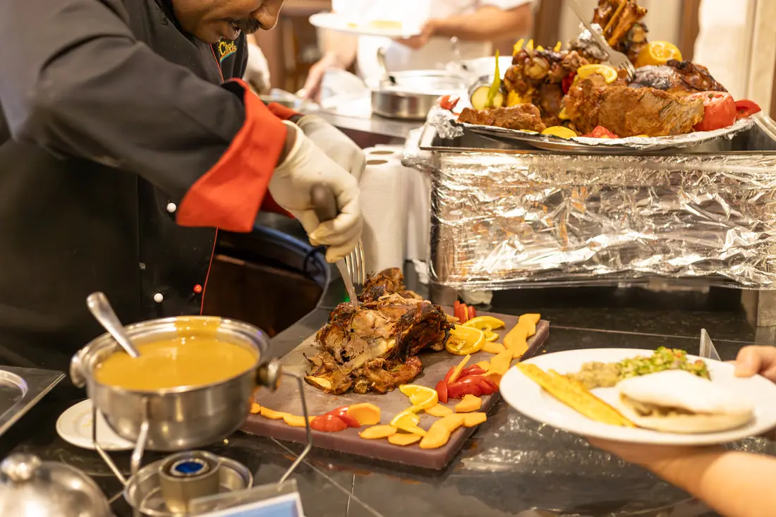 hapi v dinner and african party 32