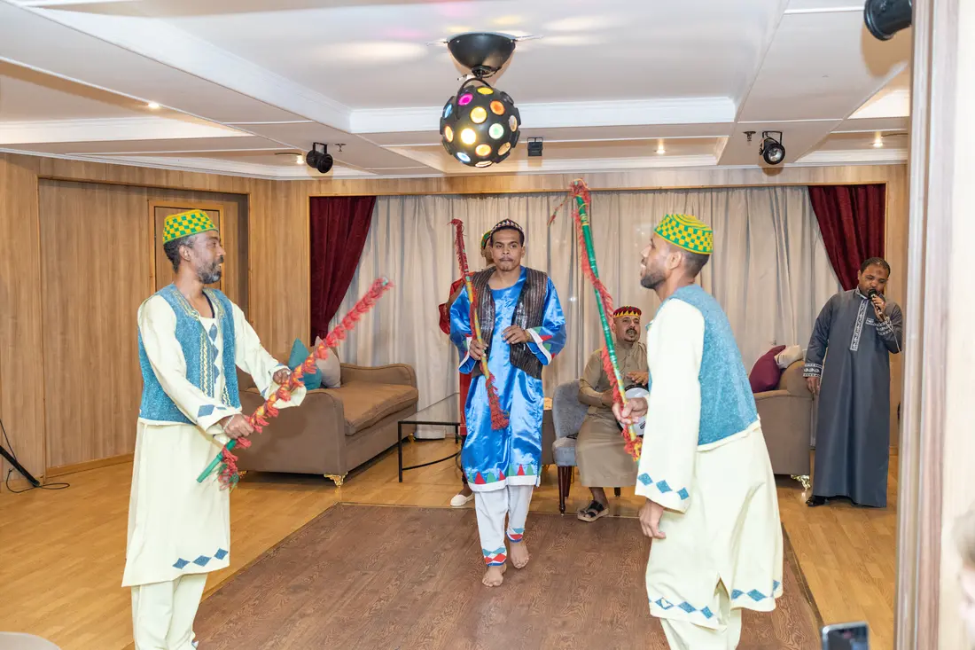 hapi v dinner and african party 79